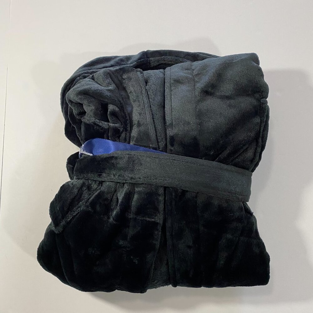 Tommy Bahama Long Black Plush Robe with belt - Picture 4 of 6